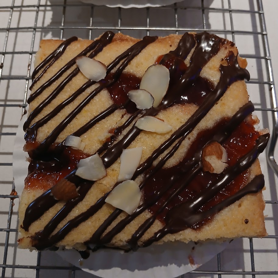 Strawberry Chocolate Blondie